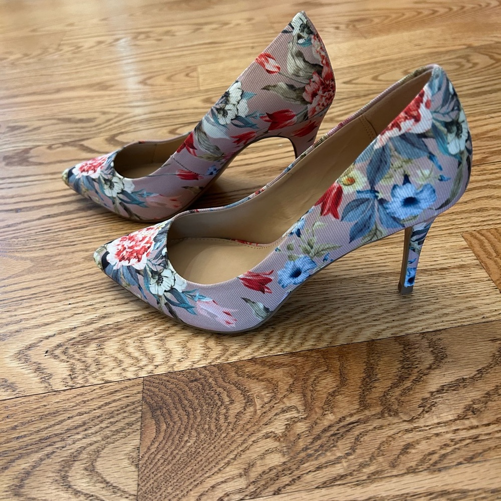 Apt. 9 Floral Heels Elegant Stiletto Pumps 8M